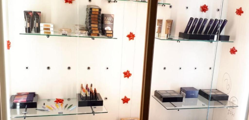 VITRINE MAQUILLAGE