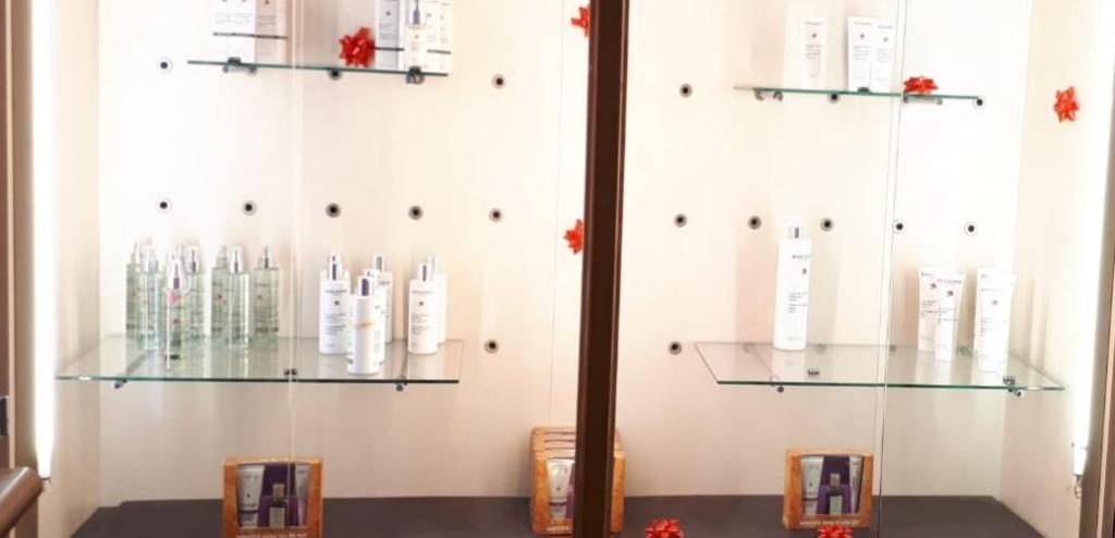 VITRINE SOINS (1)